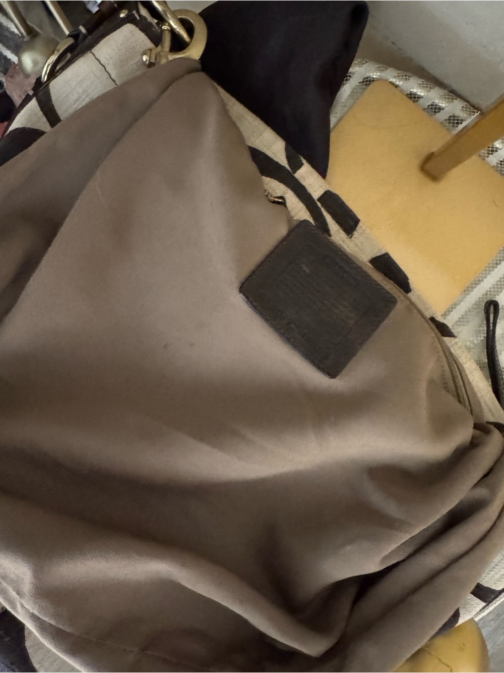Coach Carly Cream & Brown linen large - Picture 8 of 8